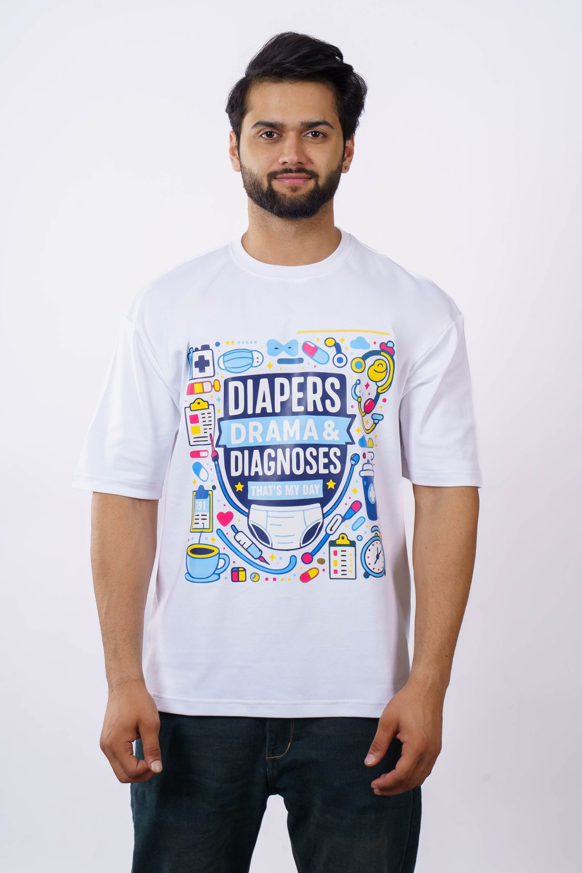 oversized t-shirt neck rib on a relaxed streetwear silhouette